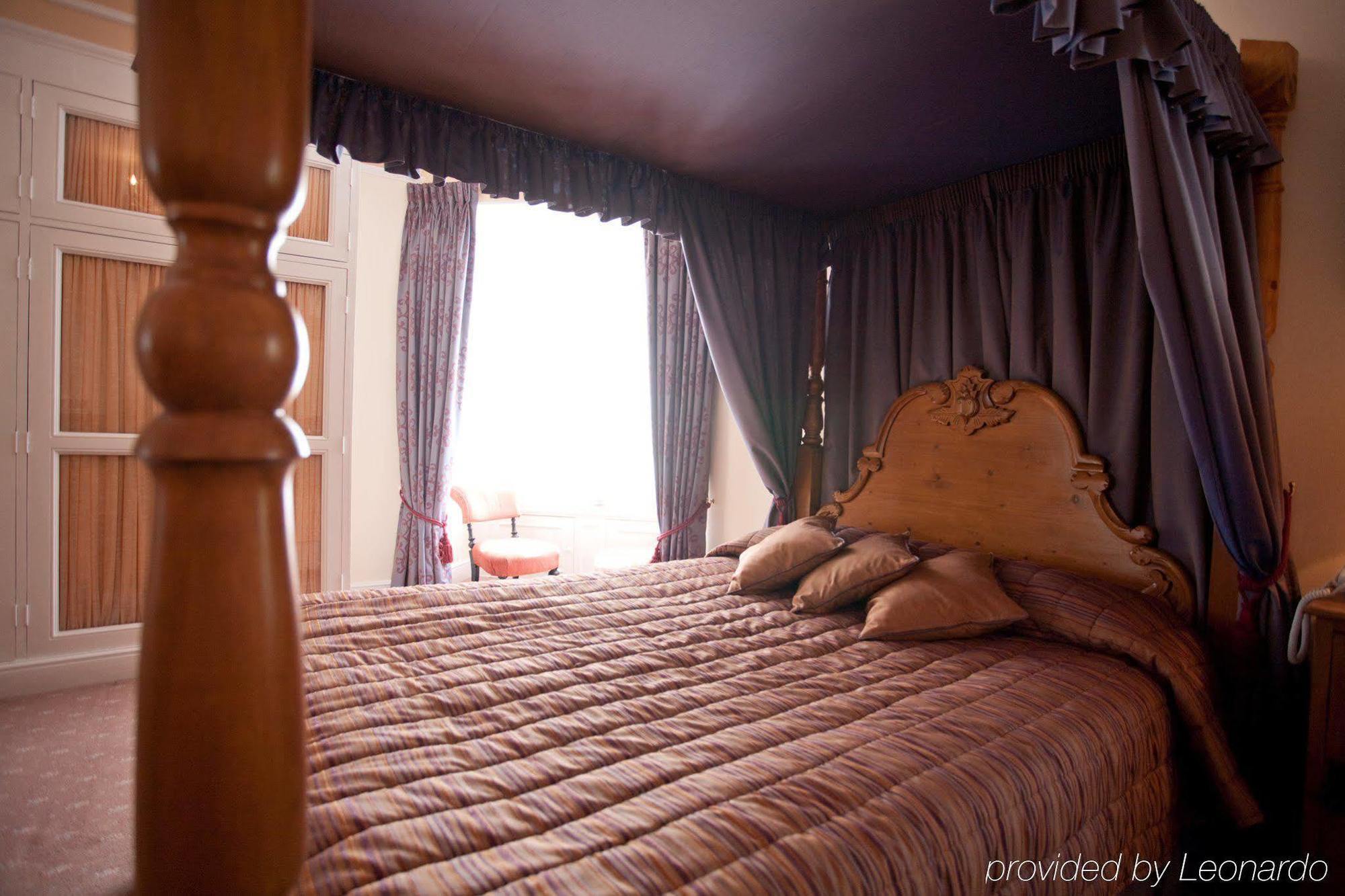 Fines Bayliwick Hotel 布拉克内尔 外观 照片