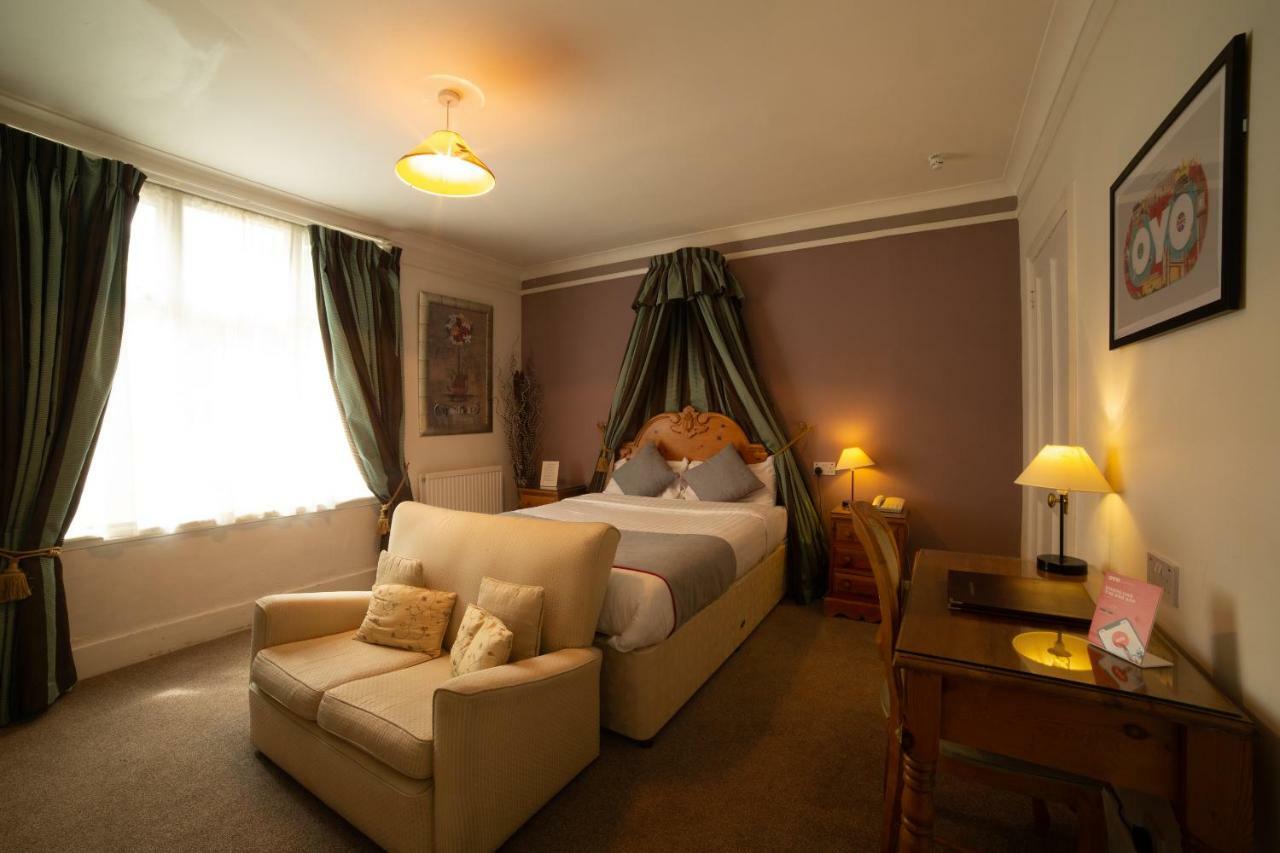 Fines Bayliwick Hotel 布拉克内尔 外观 照片