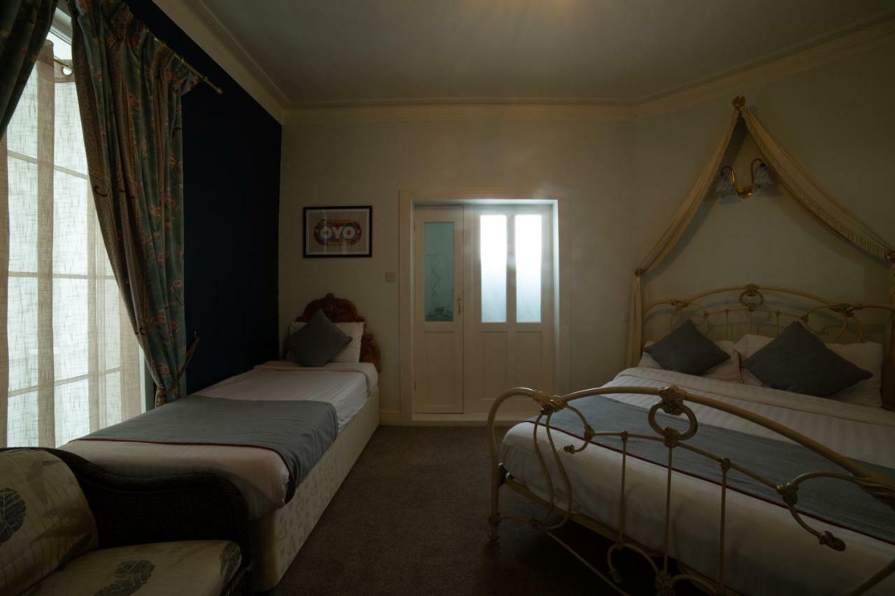 Fines Bayliwick Hotel 布拉克内尔 外观 照片