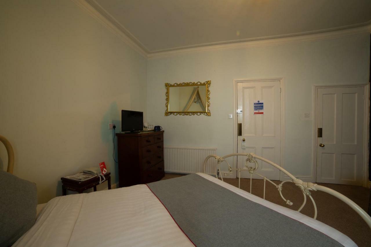 Fines Bayliwick Hotel 布拉克内尔 外观 照片