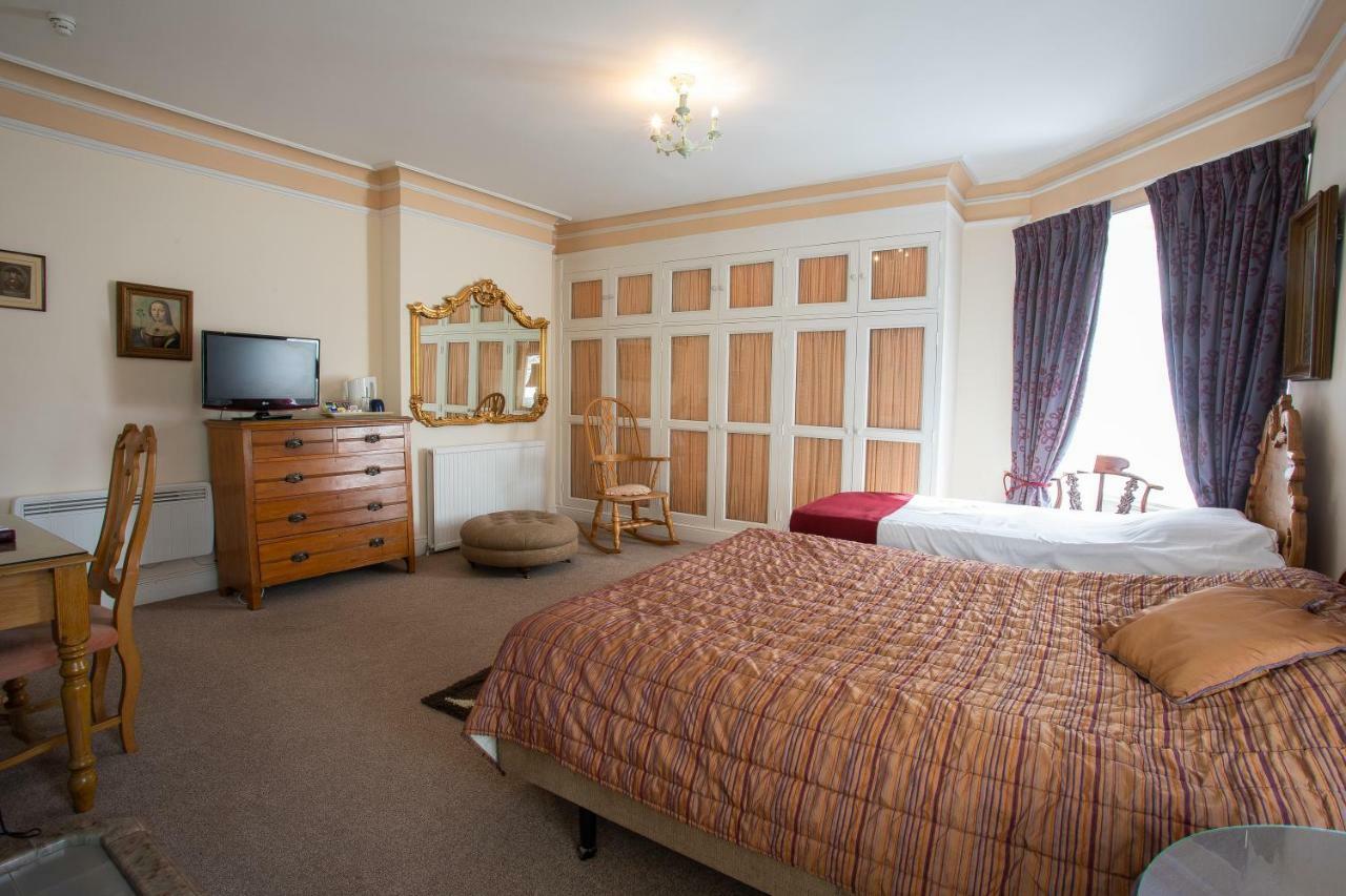 Fines Bayliwick Hotel 布拉克内尔 外观 照片