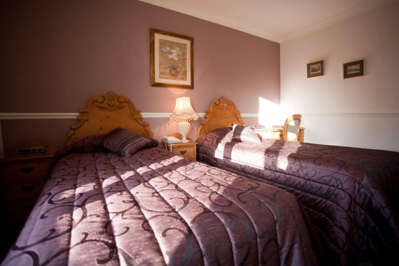 Fines Bayliwick Hotel 布拉克内尔 外观 照片
