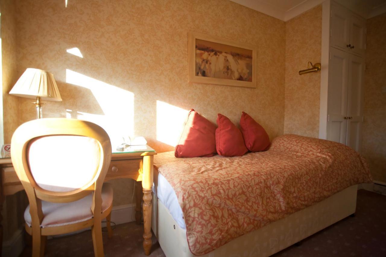 Fines Bayliwick Hotel 布拉克内尔 外观 照片